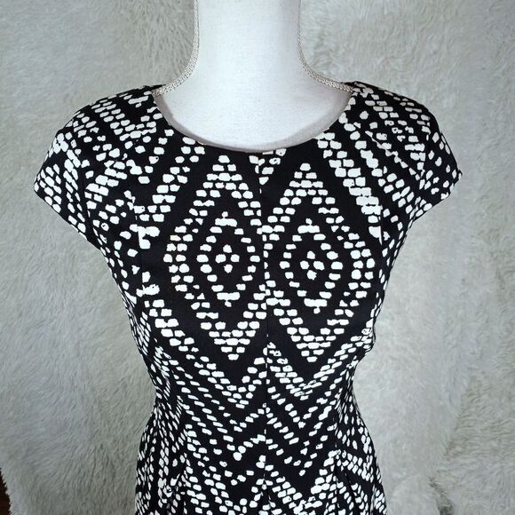 AB STUDIO BLACK & WHITE GEOMETRIC PRINT DRESS SZ.6 EUC - Picture 3 of 9